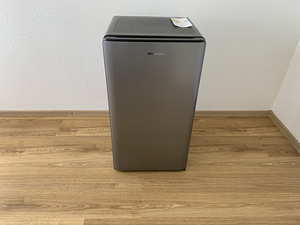 Холодильник Hisense (2 фото из 3)