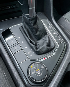 Volkswagen Tiguan 2.0 110kW 4x4 automaat (13 foto / 15)