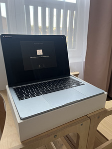 Macbook Air 2025 sky blue (M4, 13", 16gb memory, 256gb) (2 foto / 7)