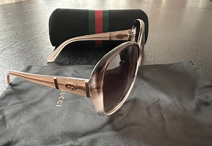 Очки Gucci (3 фото из 3)