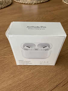 Apple AirPods Pro (2 фото из 2)
