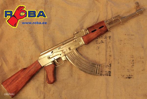 Koopia ründevintpüssi Kalashnikov AK-47 (foto #1)
