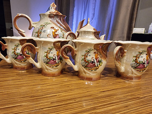 Старый сервиз (2 фото из 2)