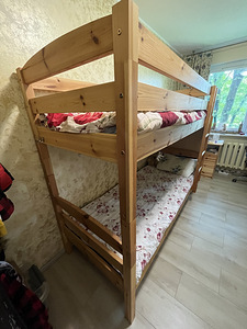 Puidust narivoodi+madratsid ja kaks ratastel pesukasti (4 foto / 5)