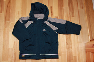 Adidas куртка (1 фото из 2)