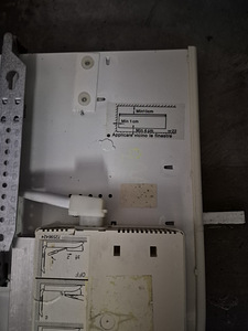 Seinale paigaldatav elektriradiaator (3 foto / 3)