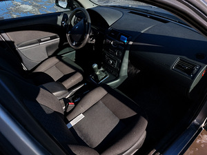 Ford Mondeo Turnier (10 foto / 10)