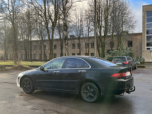 Honda Accord (1 foto / 8)
