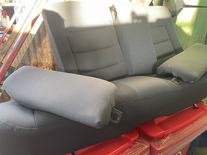 M: Opel Omega sedaan istmed (2 foto / 2)