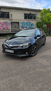 Toyota Auris hübriid LPG 1.7 73kw (8 foto / 15)