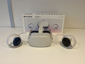 VR-гарнитура Oculus Quest 2 (1 фото из 3)