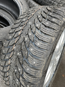 Mercedes-Benz 275/55/19 nokian hakkapelita 9 (3 foto / 5)