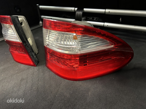 Задние фонари Mercedes S211 на универсал (фото #3)