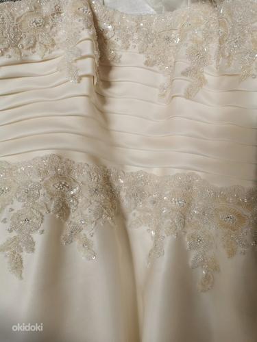 Свадебное платье 38-40 (фото #3)