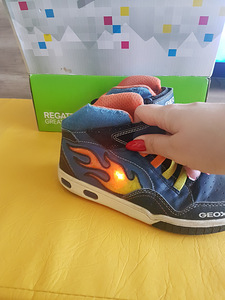 Обувь Geox 34 (2 фото из 2)