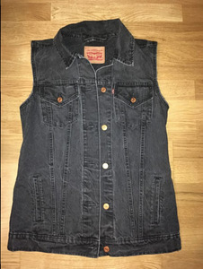 LEVIS teksavest, S (1 foto / 3)