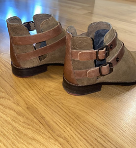 Levi’s stiilsed botased nahast, 40 (3 foto / 3)