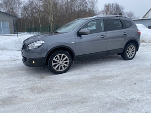 Nissan 7 kohta, diisel (4 foto / 15)