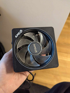 AMD Wraith Prism RGB AM4 cooler (1 foto / 2)