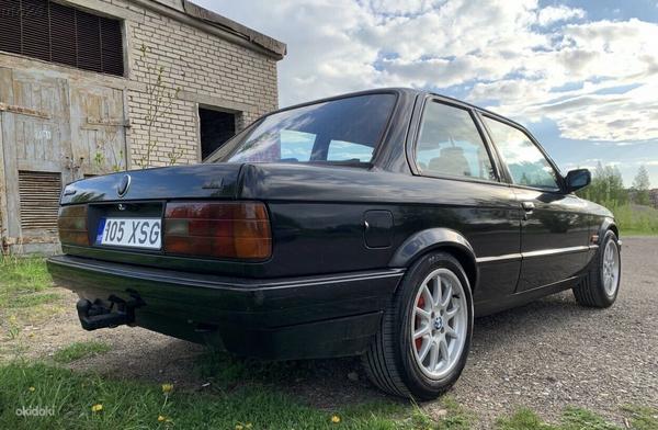 BMW 318i 1988 (foto #4)