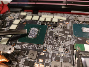 MSI ge73 raider RGB 8RE (7 foto / 9)