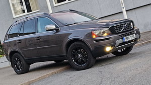 Volvo xc90 (3 фото из 8)