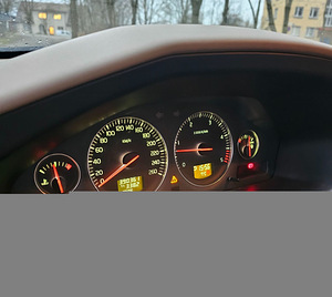 Volvo xc70 2.4 120kwt 2006 (4 foto / 6)