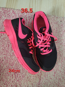 Кроссовки Nike 36.5