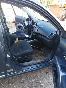 M/V Mitsubishi outlander. (7 foto / 8)