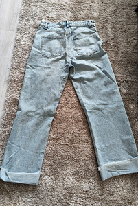 Zara женские джинсы р.40 (2 фото из 3)