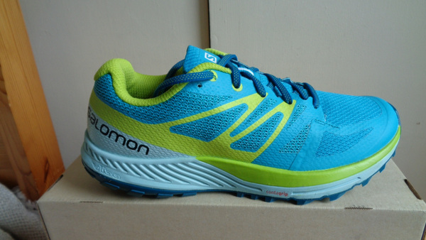 S.39-39.5(25sm)-SALOMON Sense ESCAPE trail run.