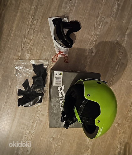 Шлем для сноуборда + очки (фото #1)