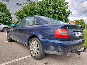 Audi A4 1.9 TDI 81kw автомат Üv 2022 окт. (5 фото из 6)