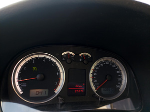 Volksvagen Golf 2006 77kw мануал бензин (15 фото из 15)