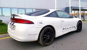 Mitsubishi Eclipse manuaal 110kw (7 foto / 12)