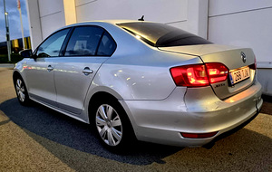 Volkswagen Jetta 1.2 manuaal 77kw Üv 2024 dets (4 foto / 11)