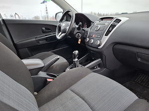Vahetada Kia Ceed 2010 1.4 80kw Üv 2025 okt (4 foto / 12)
