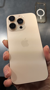 iPhone 16 Pro 256gb Titanium (2 foto / 8)