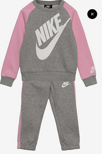 Nike костюм (1 фото из 3)