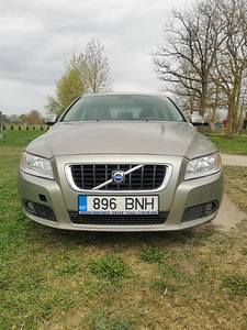 Volvo V70 двигатель 2,4, 136 кВт. (2 фото из 6)