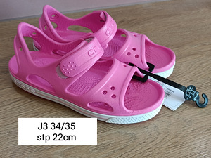 Uued, j3 Crocs sandaalid (1 foto / 1)