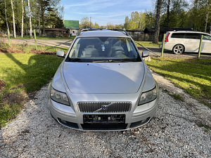 Varuosadeks Volvo V50 2.4 125kw manuaal (2 foto / 10)