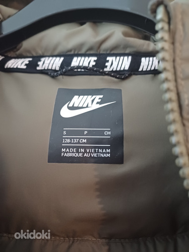 Теплая куртка Nike размер S (128-137 см) (фото #3)