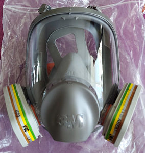 Täismask 3M + filtrid.