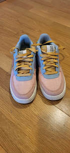 Nike (2 foto / 2)