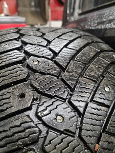 225/60 R16 Continental Conti Ice Contact 4tk. (4 foto / 10)
