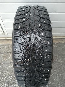 Mazda 3 Veljed 16" + Nokian Nordman 5 205/60 (3 foto / 4)