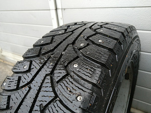 Mazda 3 Veljed 16" + Nokian Nordman 5 205/60 (4 foto / 4)