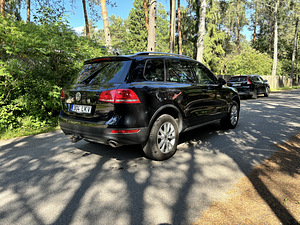 Volkswagen Touareg Black Adventure 3.0 180kW (2 foto / 15)