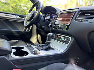 Volkswagen Touareg Black Adventure 3.0 180kW (3 foto / 15)